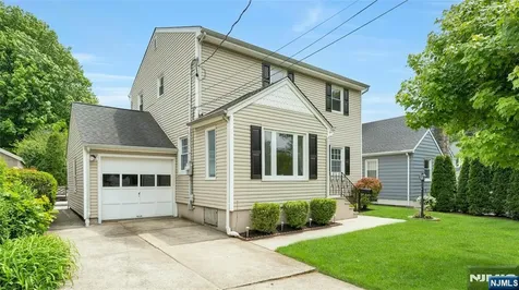 15 Oak Place Hawthorne NJ 07506