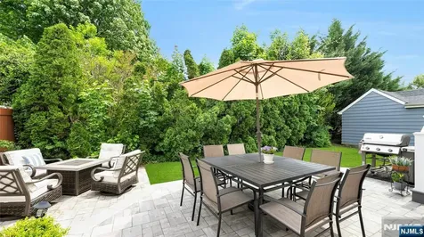 15 Oak Place Hawthorne NJ 07506