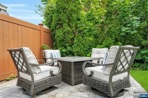15 Oak Place Hawthorne NJ 07506