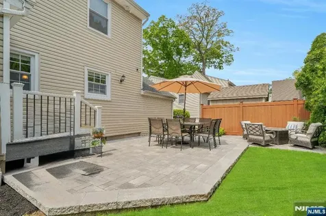 15 Oak Place Hawthorne NJ 07506