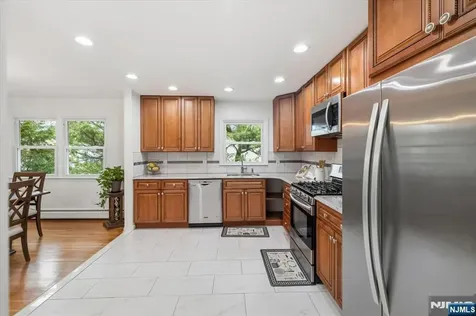41-03 Ackerman Drive Fair Lawn NJ 07410