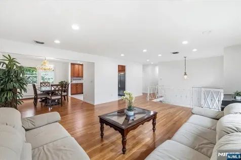 41-03 Ackerman Drive Fair Lawn NJ 07410