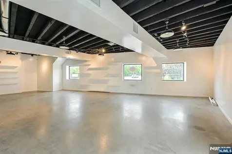 37 River Edge Tenafly NJ 07670