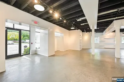 37 River Edge Tenafly NJ 07670