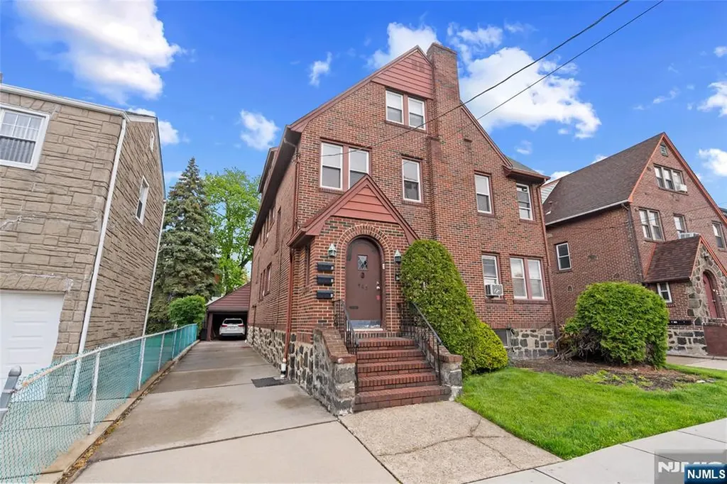 465 Oakdene Avenue Cliffside Park NJ 07010