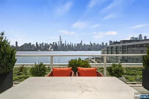 800 Ave At Port Imperial Weehawken NJ 07086