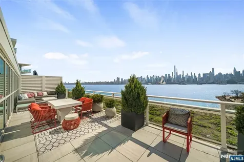 800 Ave At Port Imperial Weehawken NJ 07086