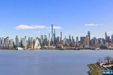 800 Ave At Port Imperial Weehawken NJ 07086