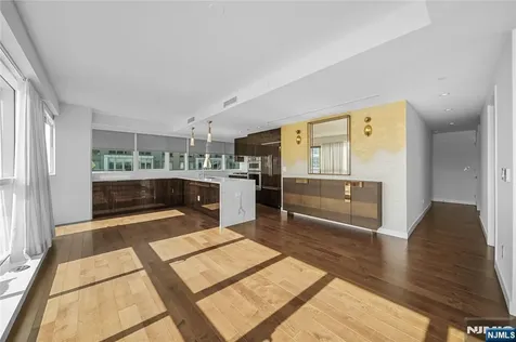 800 Ave At Port Imperial Weehawken NJ 07086