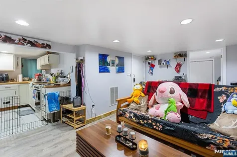 140 Nagle Street Paterson NJ 07501