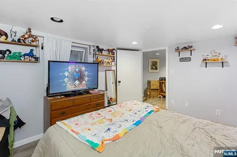 140 Nagle Street Paterson NJ 07501
