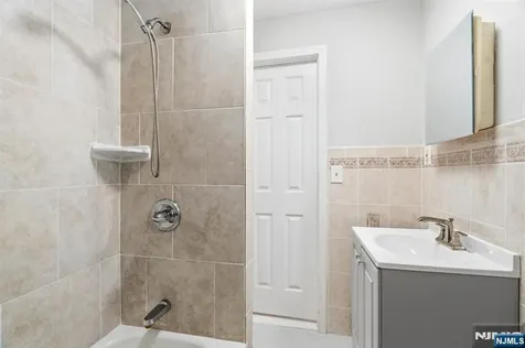 61 Holsman Street Paterson NJ 07522