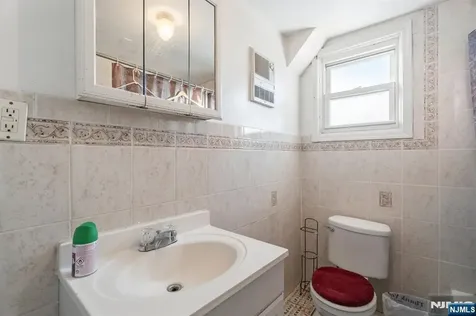 61 Holsman Street Paterson NJ 07522