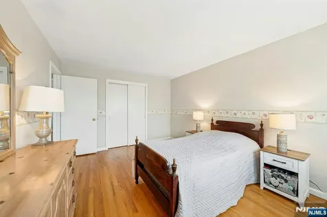 320 W Clinton Avenue Bergenfield NJ 07621