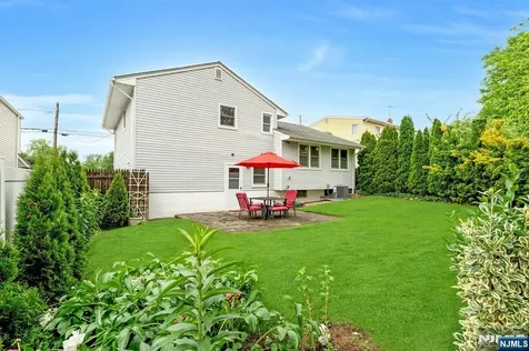 320 W Clinton Avenue Bergenfield NJ 07621