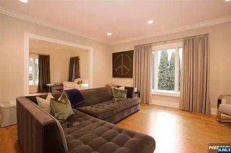 146 Palisade Avenue Cresskill NJ 07626