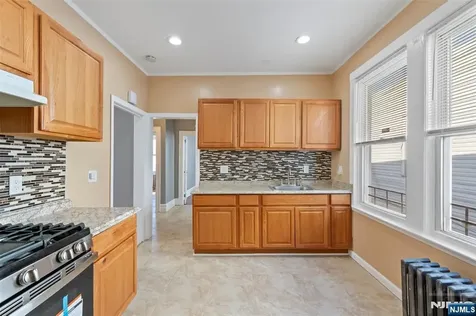 50 Underwood Street Newark NJ 07106