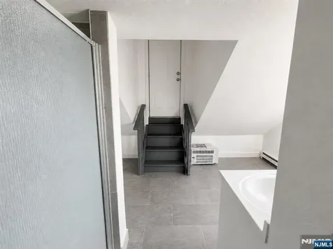 276 Atlantic Street Paterson NJ 07503