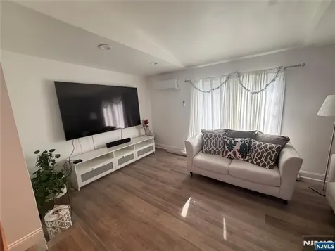 347 Forest Avenue Paramus NJ 07652