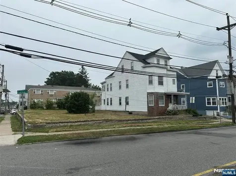 88 Montclair Avenue Paterson NJ 07503