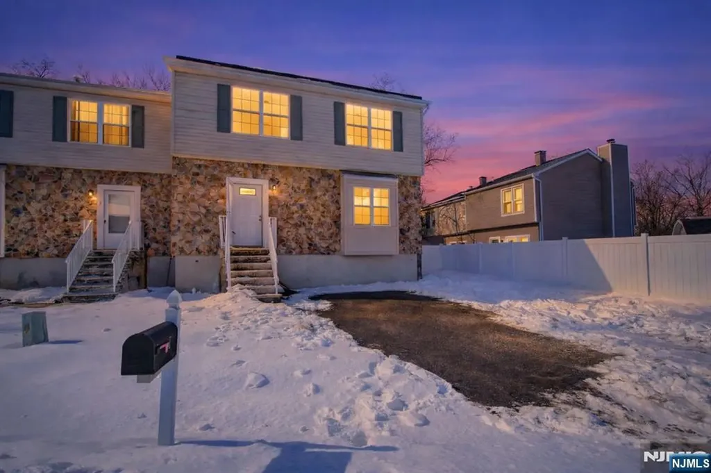 1 Kent Court Lawrence NJ 08648