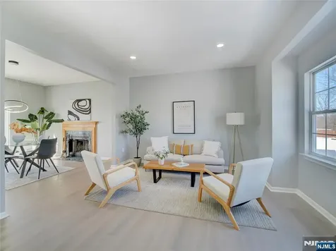 1 Kent Court Lawrence NJ 08648