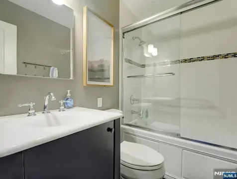 250 Gorge Cliffside Park NJ 07010