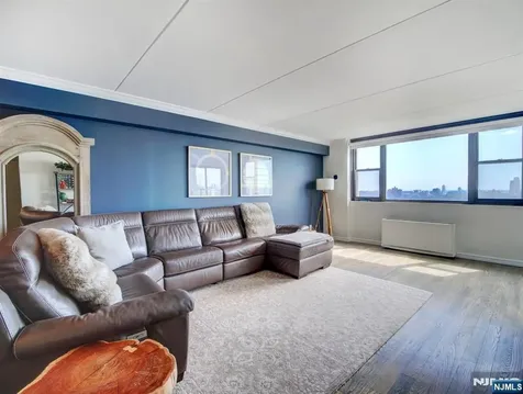 250 Gorge Cliffside Park NJ 07010