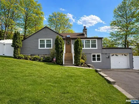 75 Lake Trail Wayne NJ 07470