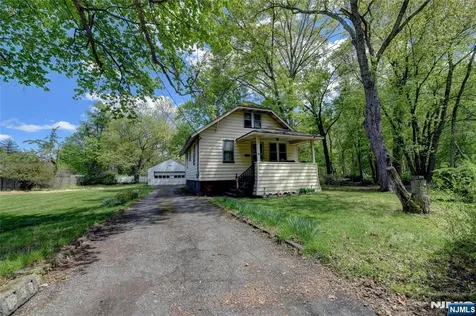 86 Greenwood Avenue Pequannock Township NJ 07440