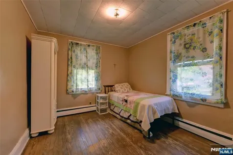 86 Greenwood Avenue Pequannock Township NJ 07440