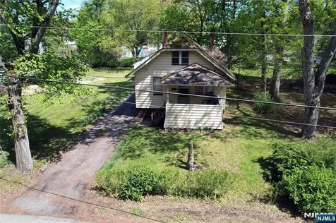86 Greenwood Avenue Pequannock Township NJ 07440