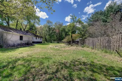 86 Greenwood Avenue Pequannock Township NJ 07440