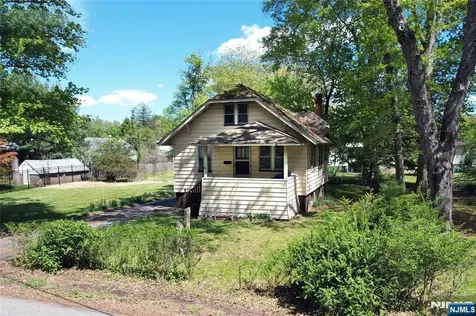 86 Greenwood Avenue Pequannock Township NJ 07440