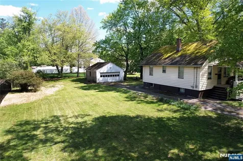 86 Greenwood Avenue Pequannock Township NJ 07440