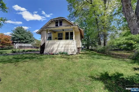86 Greenwood Avenue Pequannock Township NJ 07440