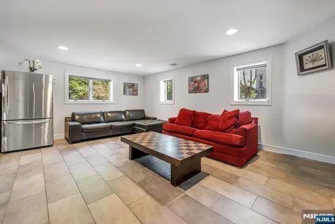1115 Arcadian Way Fort Lee NJ 07024