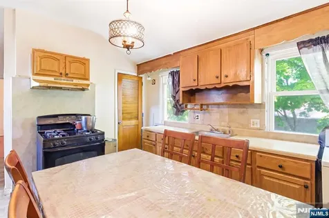 36-38 Kenmore Avenue Newark NJ 07106