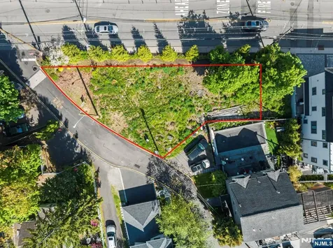 5 Vista Lane Edgewater NJ 07020