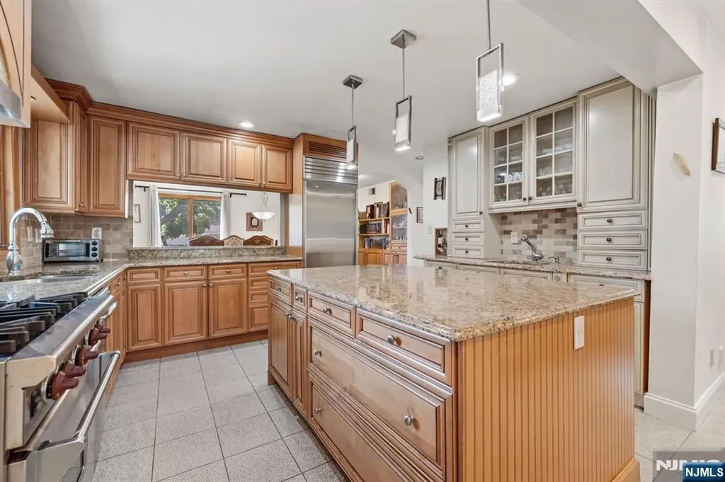 32-03 Norwood Drive Fair Lawn NJ 07410