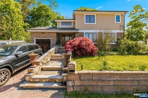 32-03 Norwood Drive Fair Lawn NJ 07410