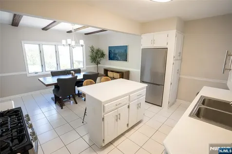 241 Coupe Place North Arlington NJ 07031