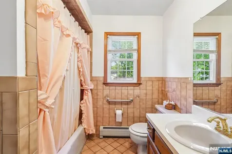 28 Verkade Drive Wayne NJ 07470