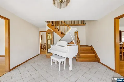 28 Verkade Drive Wayne NJ 07470