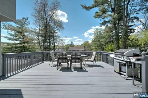 13 Hazel Avenue Livingston NJ 07039