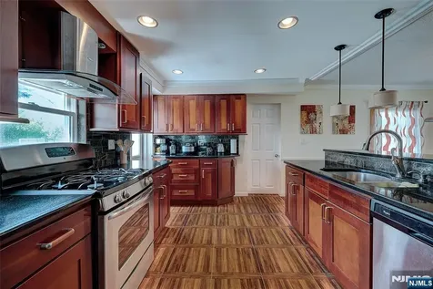 13 Hazel Avenue Livingston NJ 07039