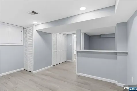 77 Lakeside Avenue Pompton Lakes NJ 07442