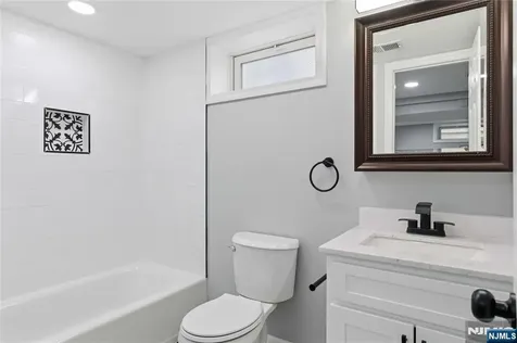 77 Lakeside Avenue Pompton Lakes NJ 07442