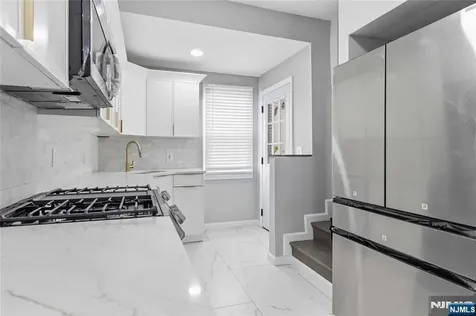 77 Lakeside Avenue Pompton Lakes NJ 07442