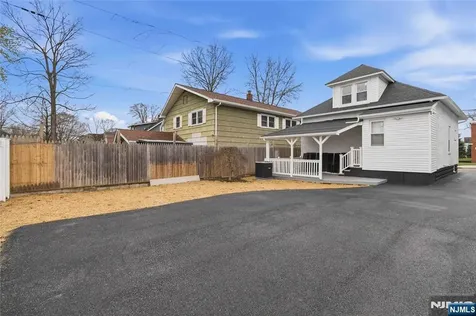 77 Lakeside Avenue Pompton Lakes NJ 07442